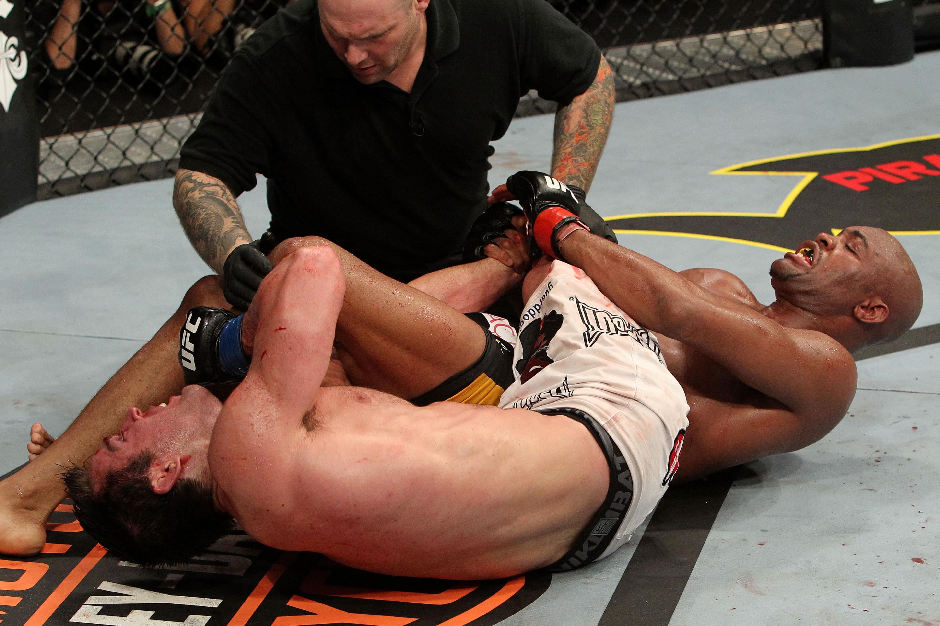 UFC 117
Silva
vs
Sonnen