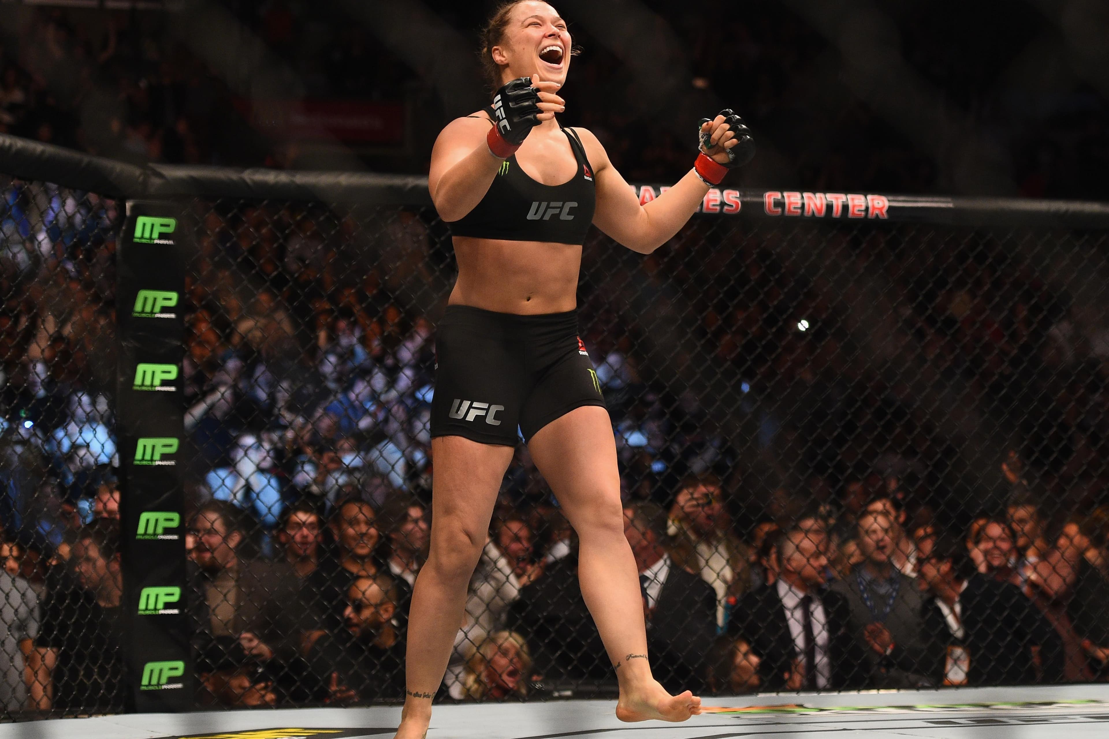 UFC 184
Rousey
vs
Zingano