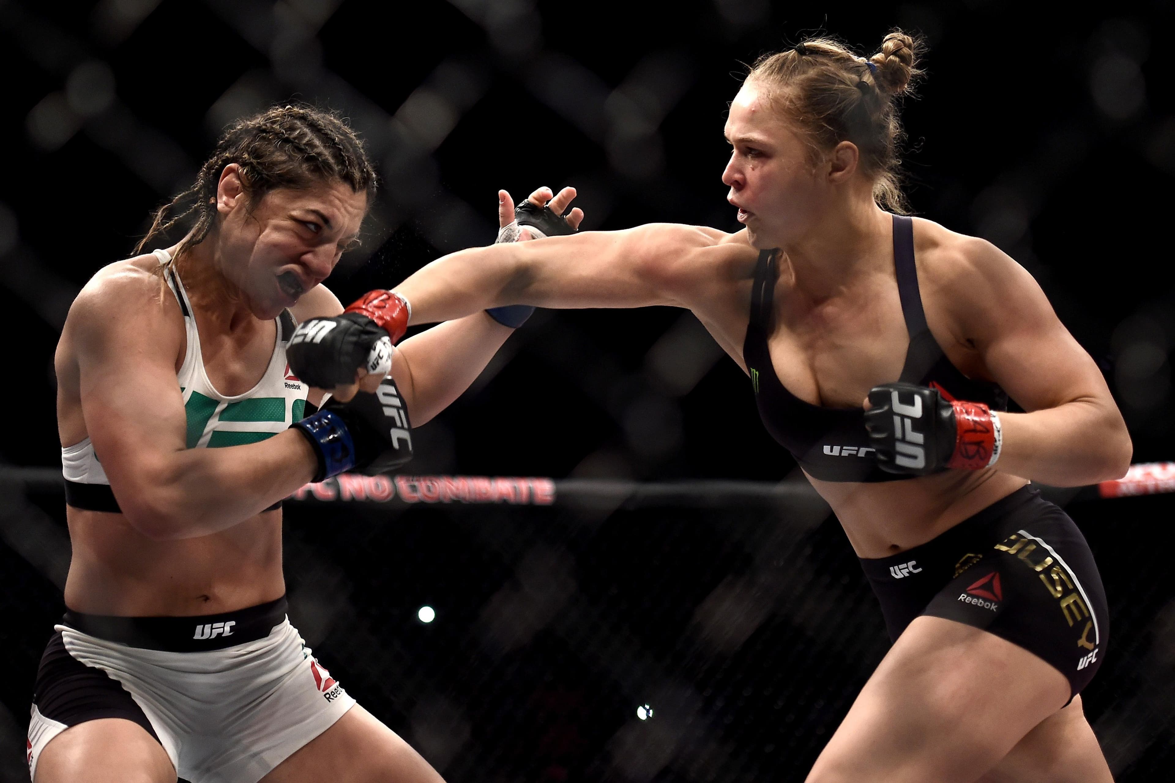 UFC 190
Rousey
vs
Correia