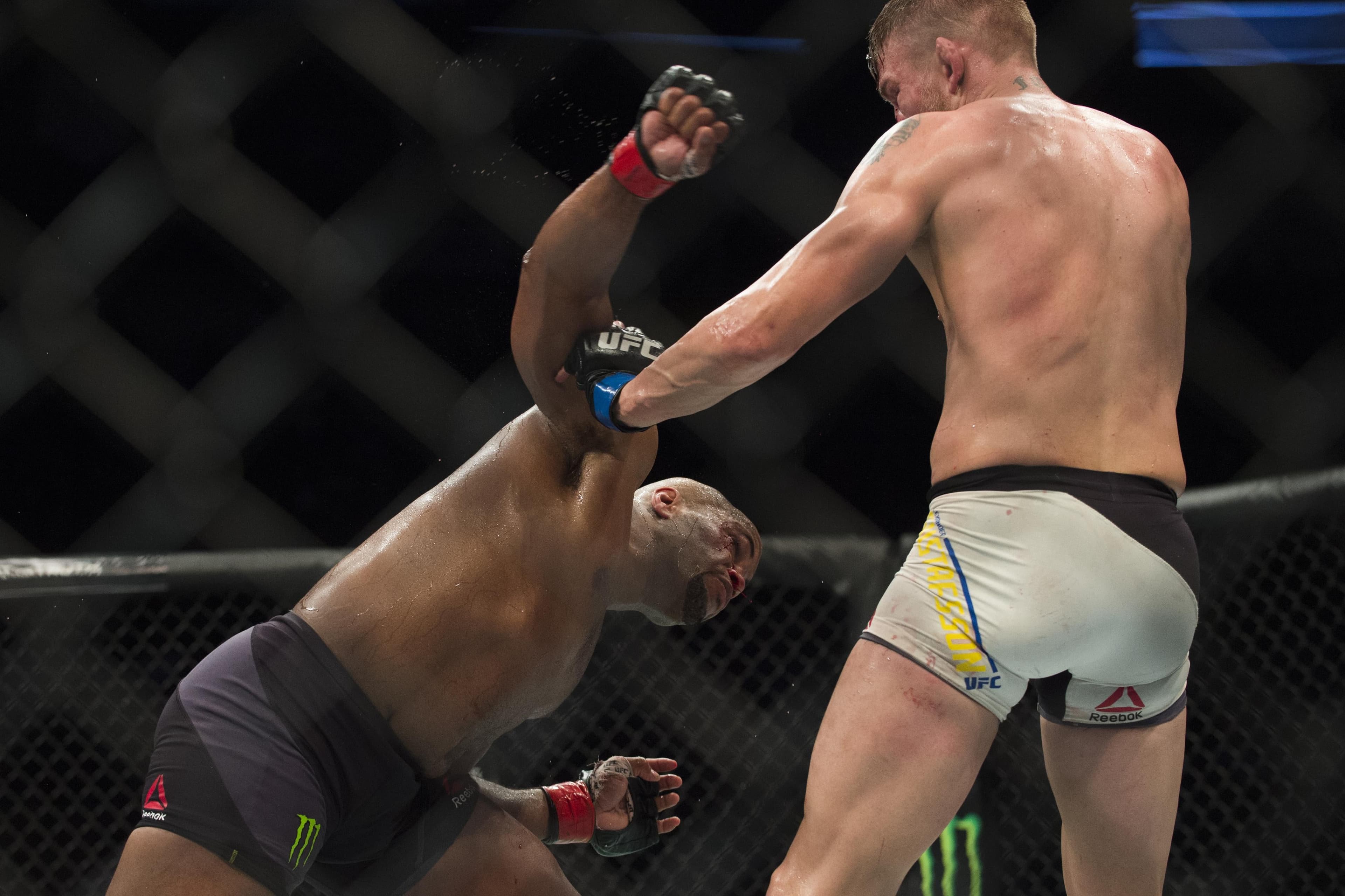 UFC 192
Cormier
vs
Gustafsson