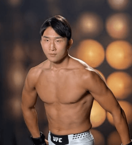 Jeong Yeong Lee