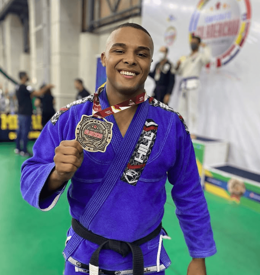 Rodrigo Sezinando