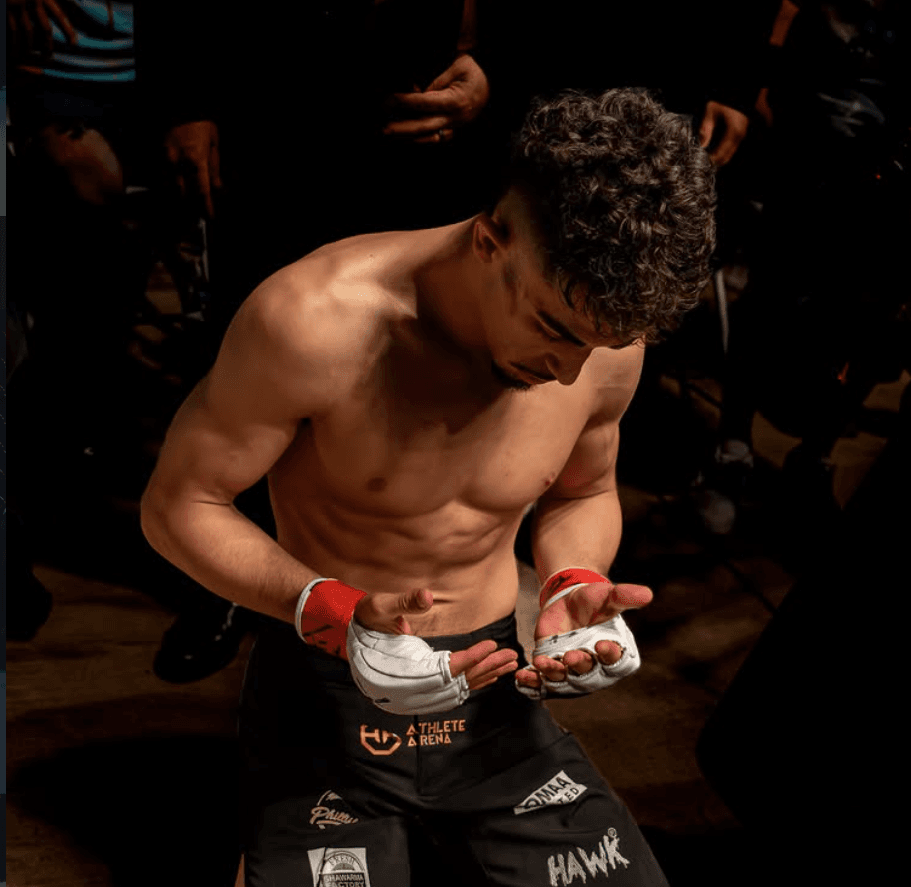 Mark De La Rosa